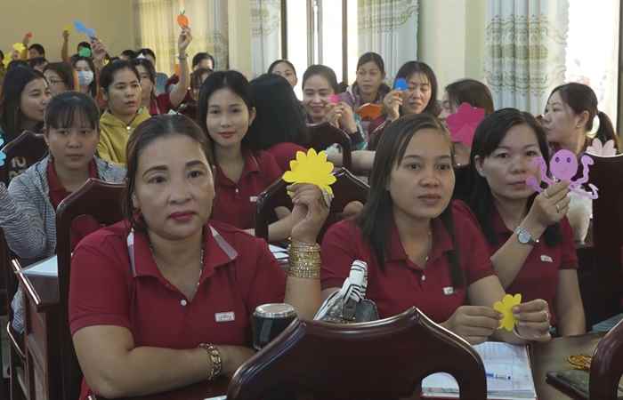 Mỹ Tú bồi dưỡng cán bộ quản lý và giáo viên mầm non 